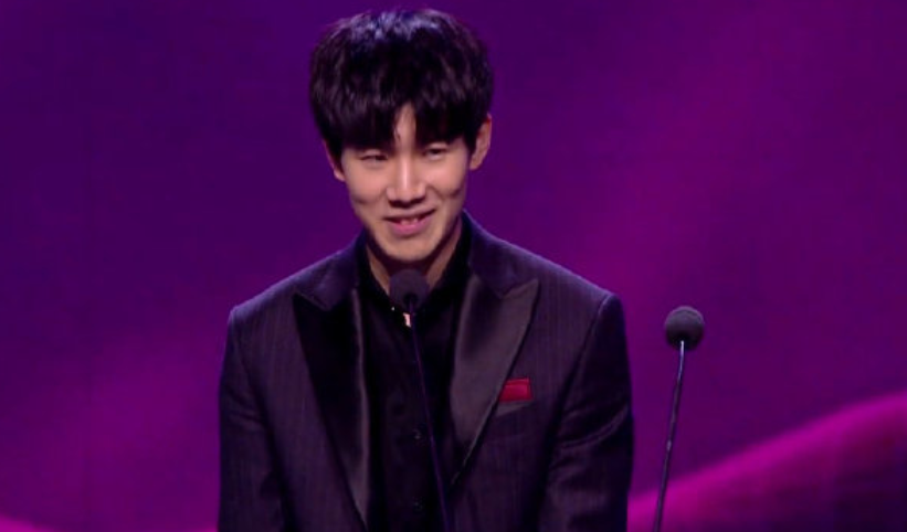 自己丰富的 自己丰富的