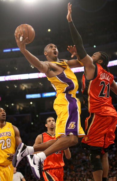 马丁内利戴帽 枪手逆转晋级第四轮